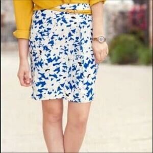 Odille floral silk pleated blue white skirt slash pockets size 4